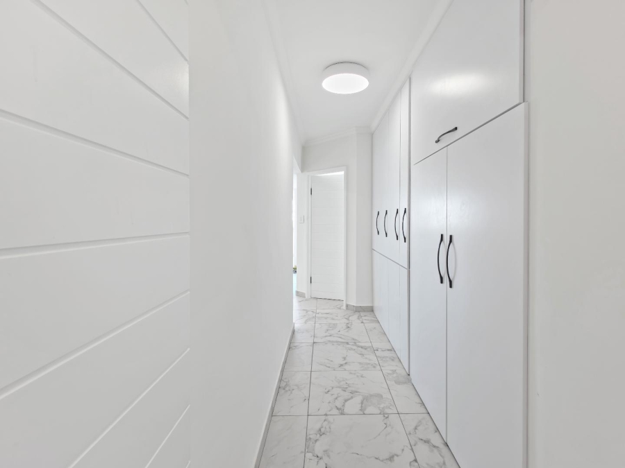 To Let 2 Bedroom Property for Rent in Sea Point Western Cape